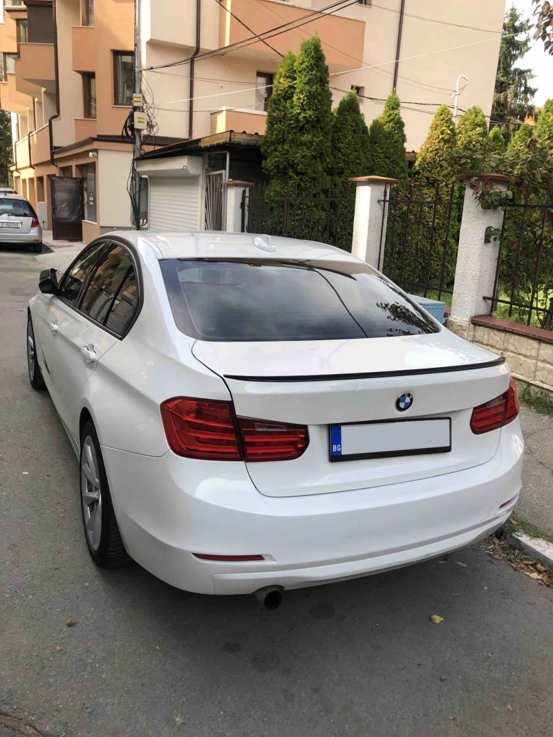 BMW 320 M Tech+ Xenon+ Navi, снимка 6 - Автомобили и джипове - 47474763