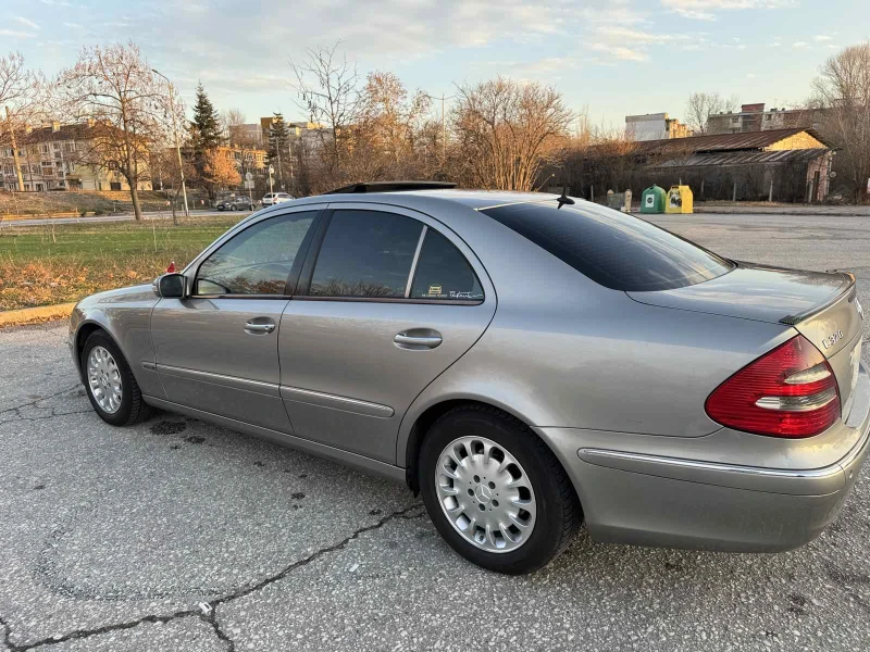 Mercedes-Benz E 320, снимка 5 - Автомобили и джипове - 48287944