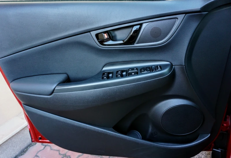 Hyundai Kona 1.0 T-GDI XPOSSIBLE, снимка 5 - Автомобили и джипове - 50098562