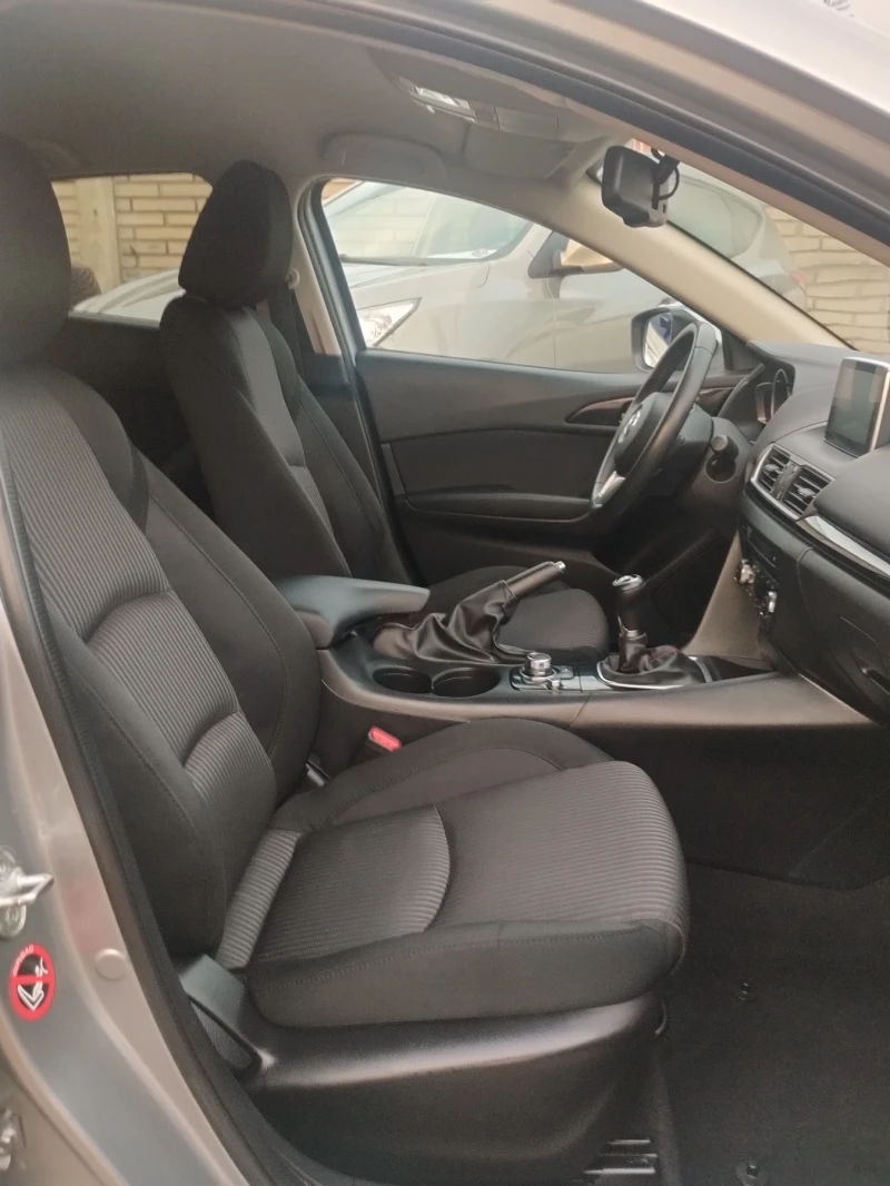 Mazda 3 2.0 SKY ACTIVE., снимка 9 - Автомобили и джипове - 51701715