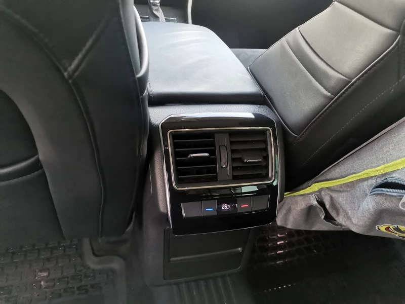 Skoda Superb, снимка 9 - Автомобили и джипове - 52805170