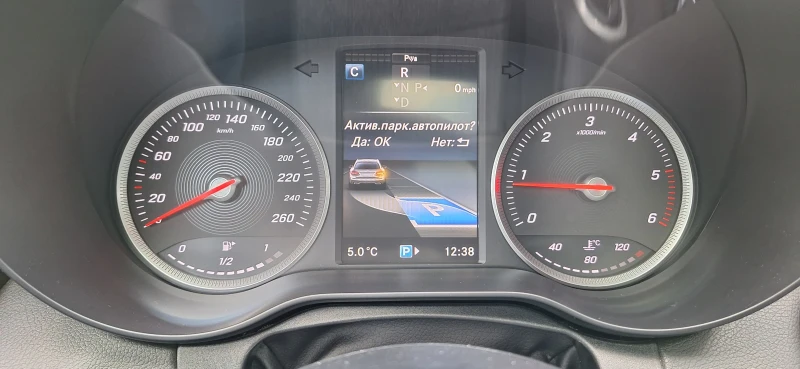 Mercedes-Benz C 220, снимка 8 - Автомобили и джипове - 52931320