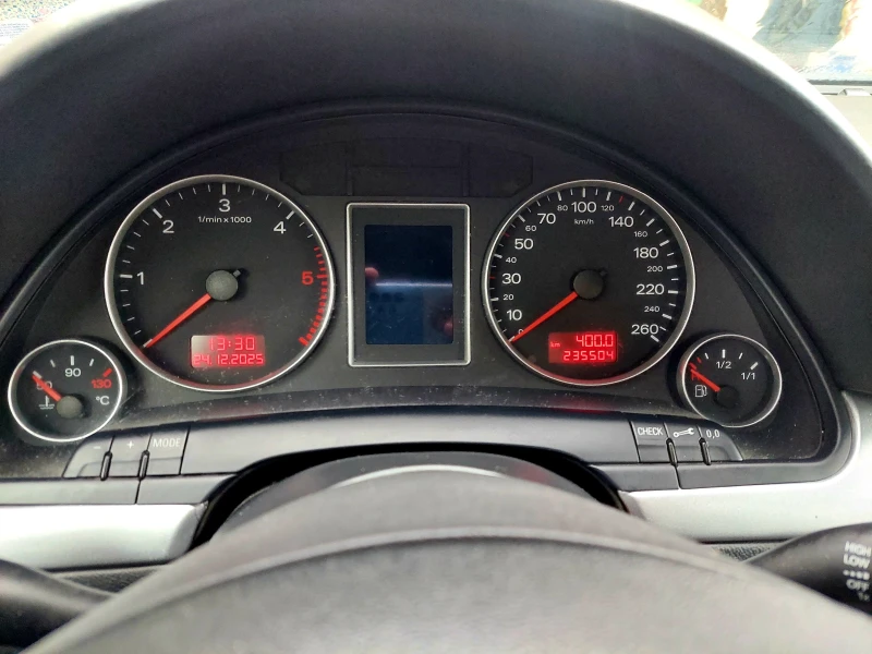 Audi A4 1.9 TDI ТОП СЪСТОЯНИЕ, снимка 11 - Автомобили и джипове - 52932005