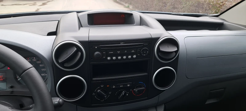 Citroen Berlingo, снимка 16 - Автомобили и джипове - 53397025