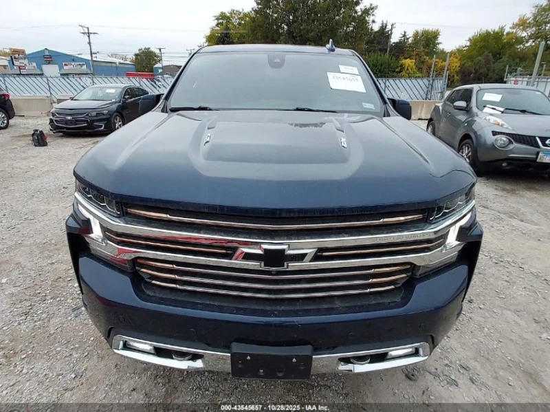 Chevrolet Silverado 6.2L V-8 DI, VVT, 420HP 4X4 Drive, снимка 4 - Автомобили и джипове - 53500837