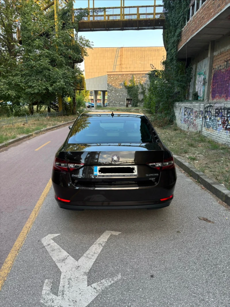 Skoda Superb Laurin & Klement, снимка 2 - Автомобили и джипове - 53580611