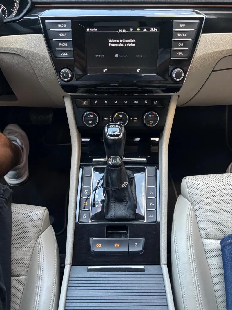 Skoda Superb Laurin & Klement, снимка 5 - Автомобили и джипове - 53580611