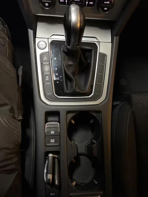 VW Passat 2.0 TDI DSG Variant, снимка 10 - Автомобили и джипове - 53969638