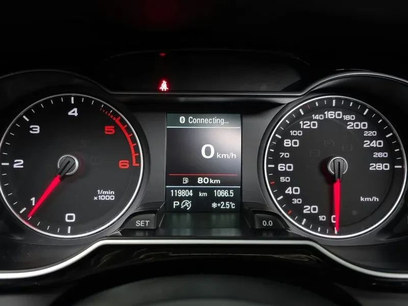 Audi A4 2.0 TDI Quattro Prestige B8, снимка 8 - Автомобили и джипове - 55431384