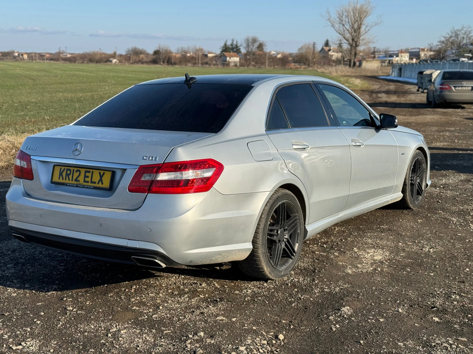 Mercedes-Benz E 220 На части, снимка 1