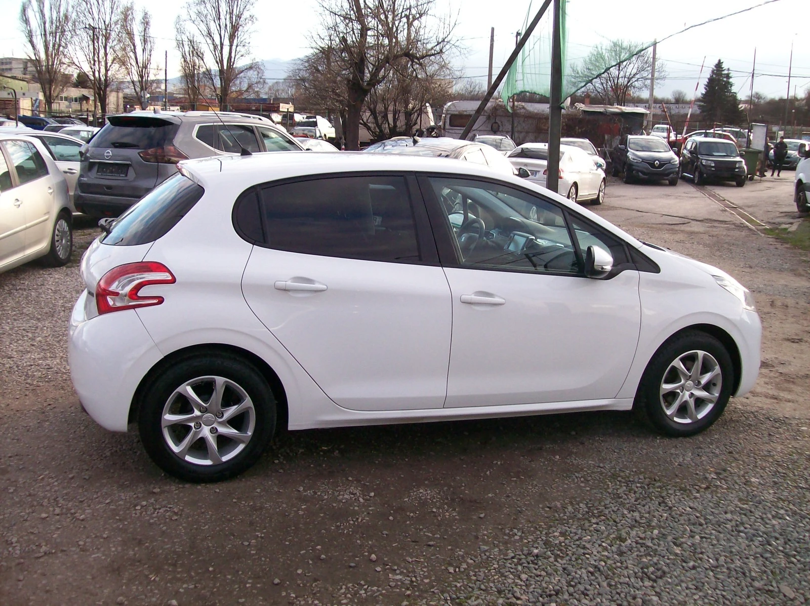 Peugeot 208 1, 2VTI - EURO 5B , NAVI - изображение 6