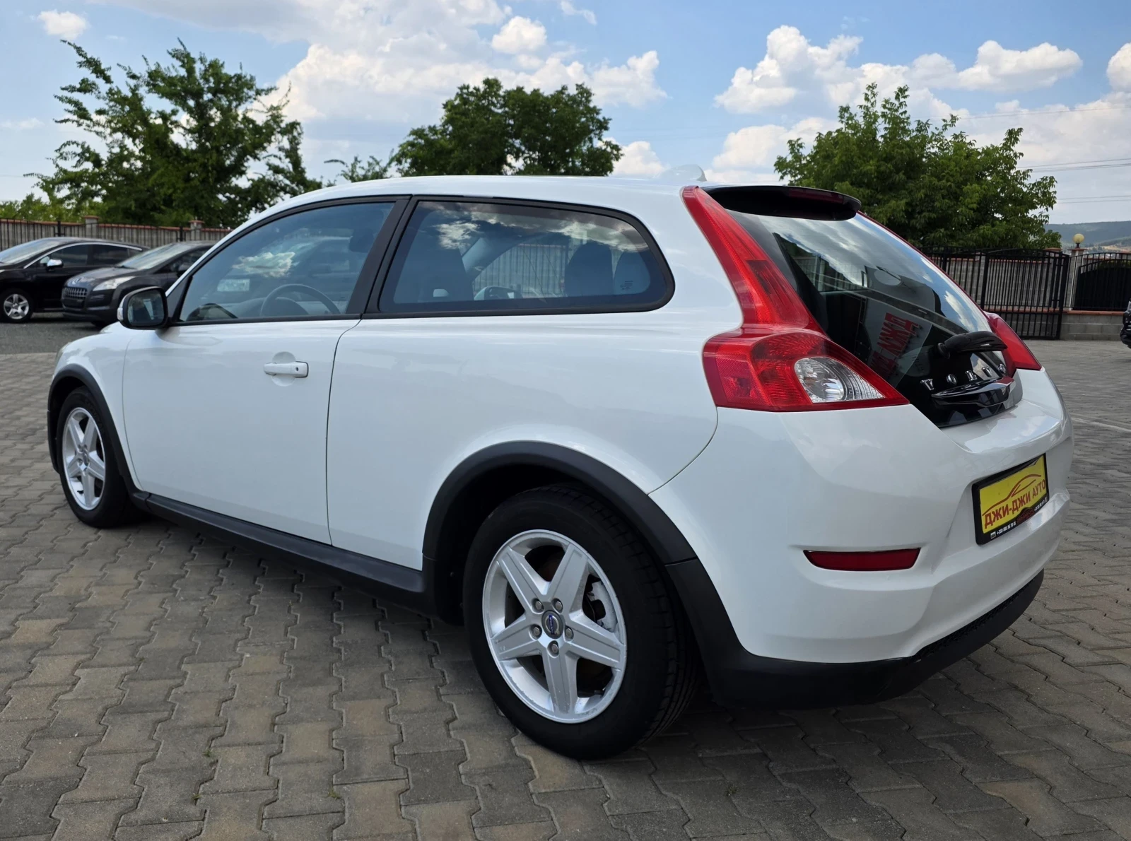 Volvo C30 1.6D, снимка 6 - Автомобили и джипове - 48030517