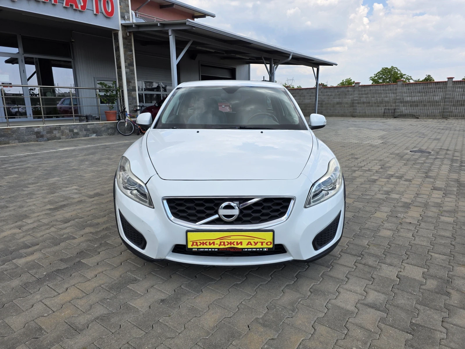 Volvo C30 1.6D, снимка 2 - Автомобили и джипове - 48030517