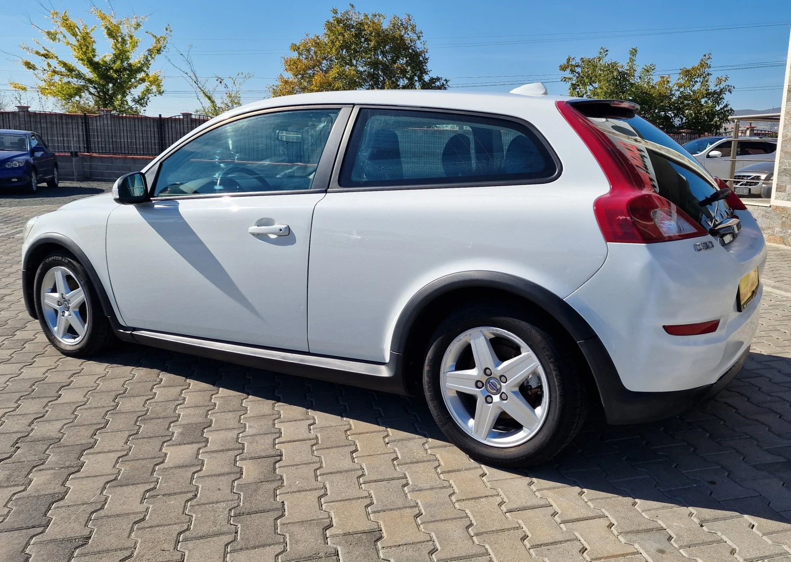 Volvo C30 1.6D - изображение 4