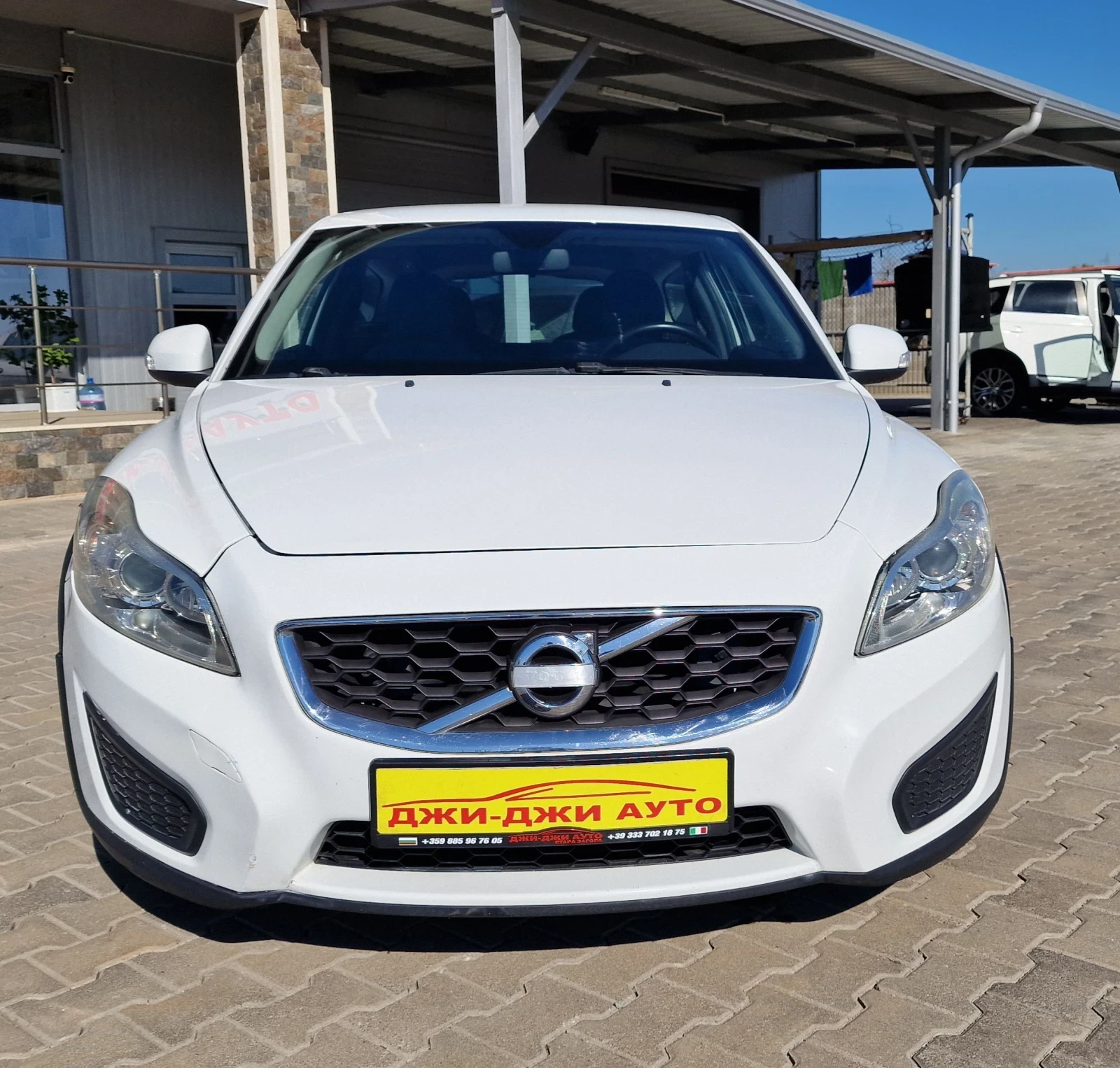 Volvo C30 1.6D - изображение 2