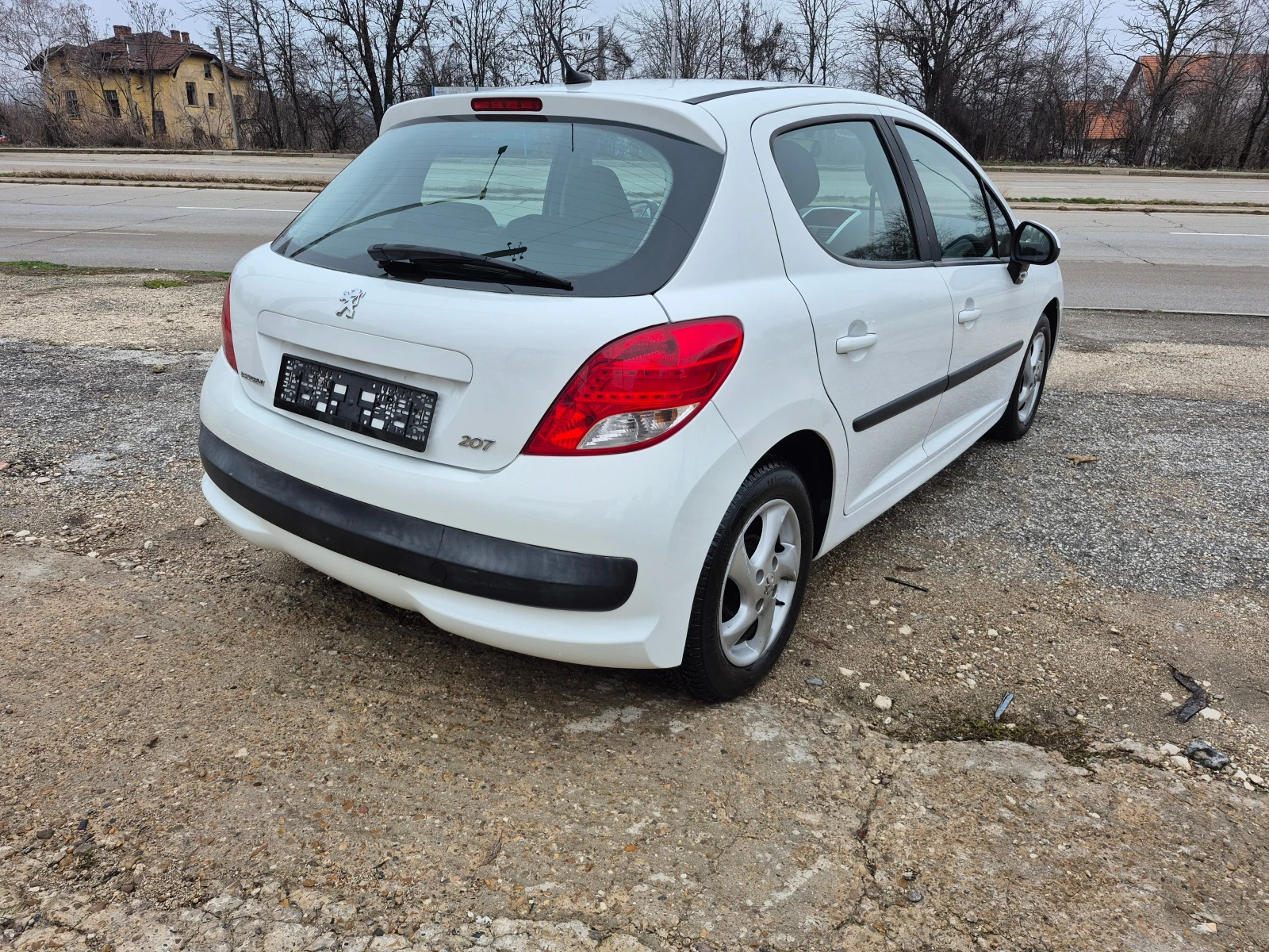 Peugeot 207 1.4i  GPL 74K.S - изображение 5