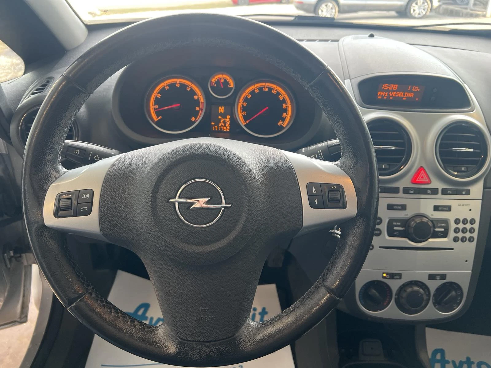 Opel Corsa 1.3i АВТОМАТИК - изображение 9