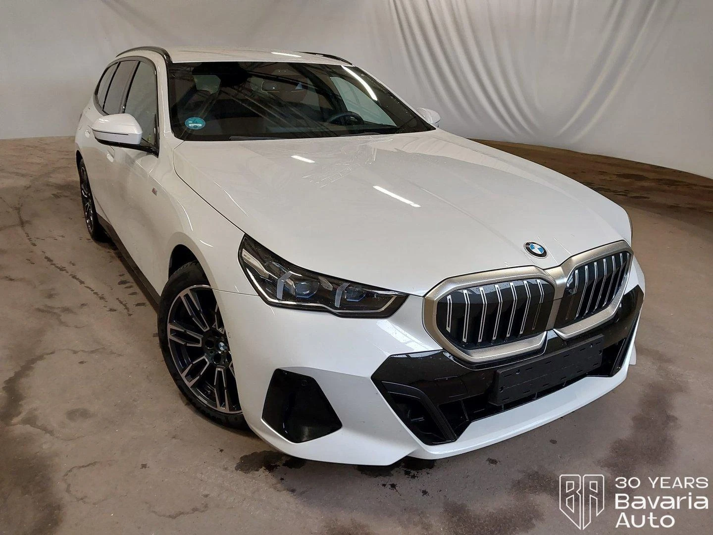 BMW 520 d xDrive Touring M Sport Paket Steptronic | Mobile.bg   4