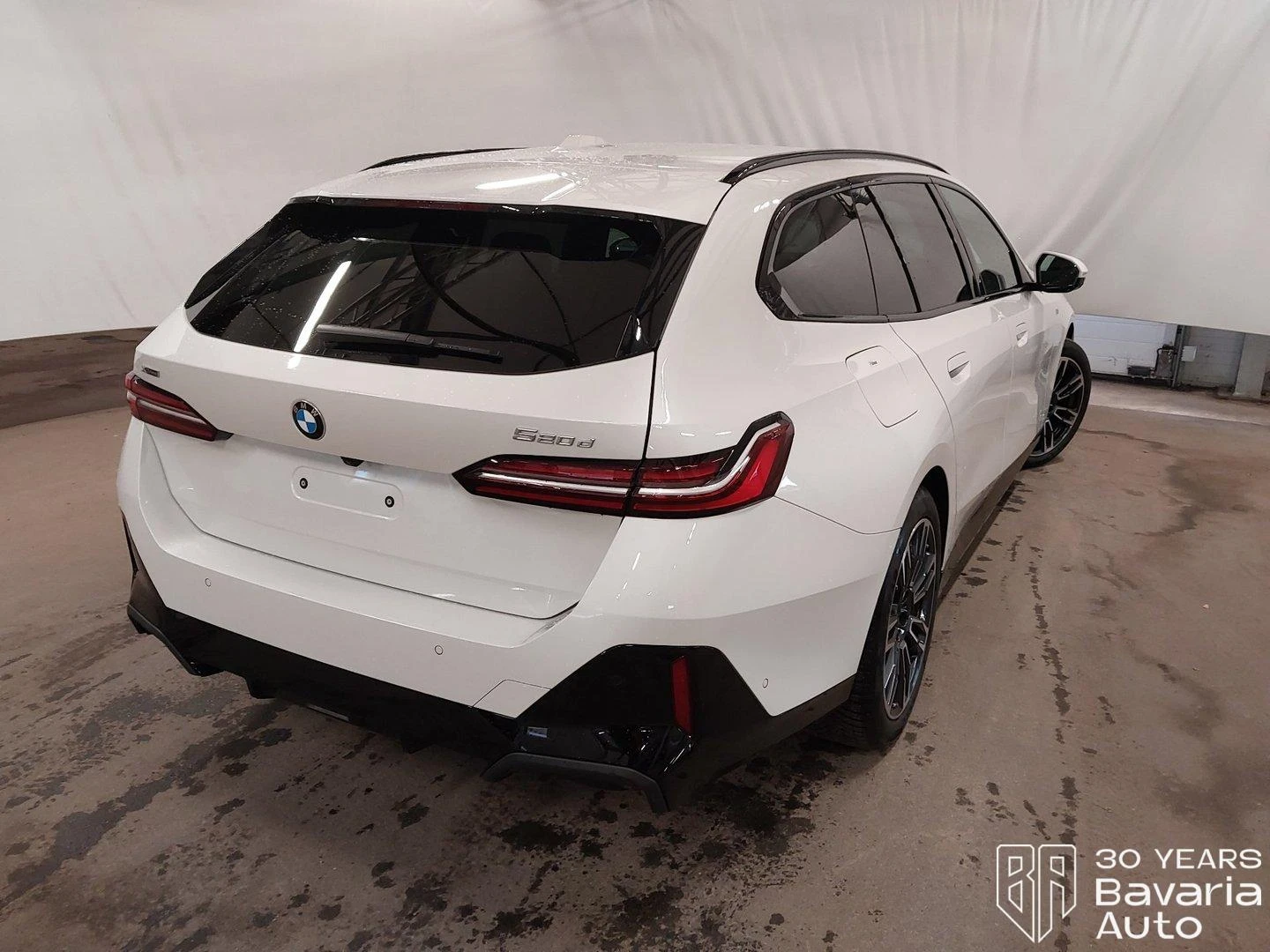 BMW 520 d xDrive Touring M Sport Paket Steptronic | Mobile.bg   3