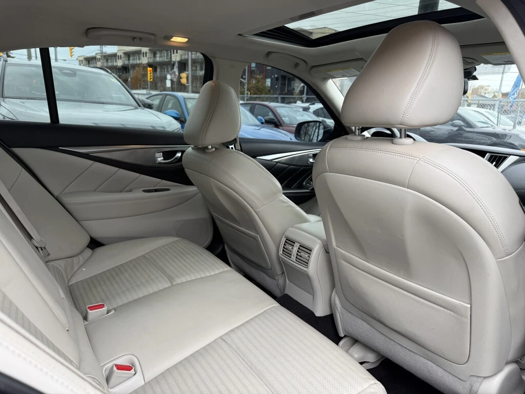 Infiniti Q50 *  *    *   *  | Mobile.bg   15