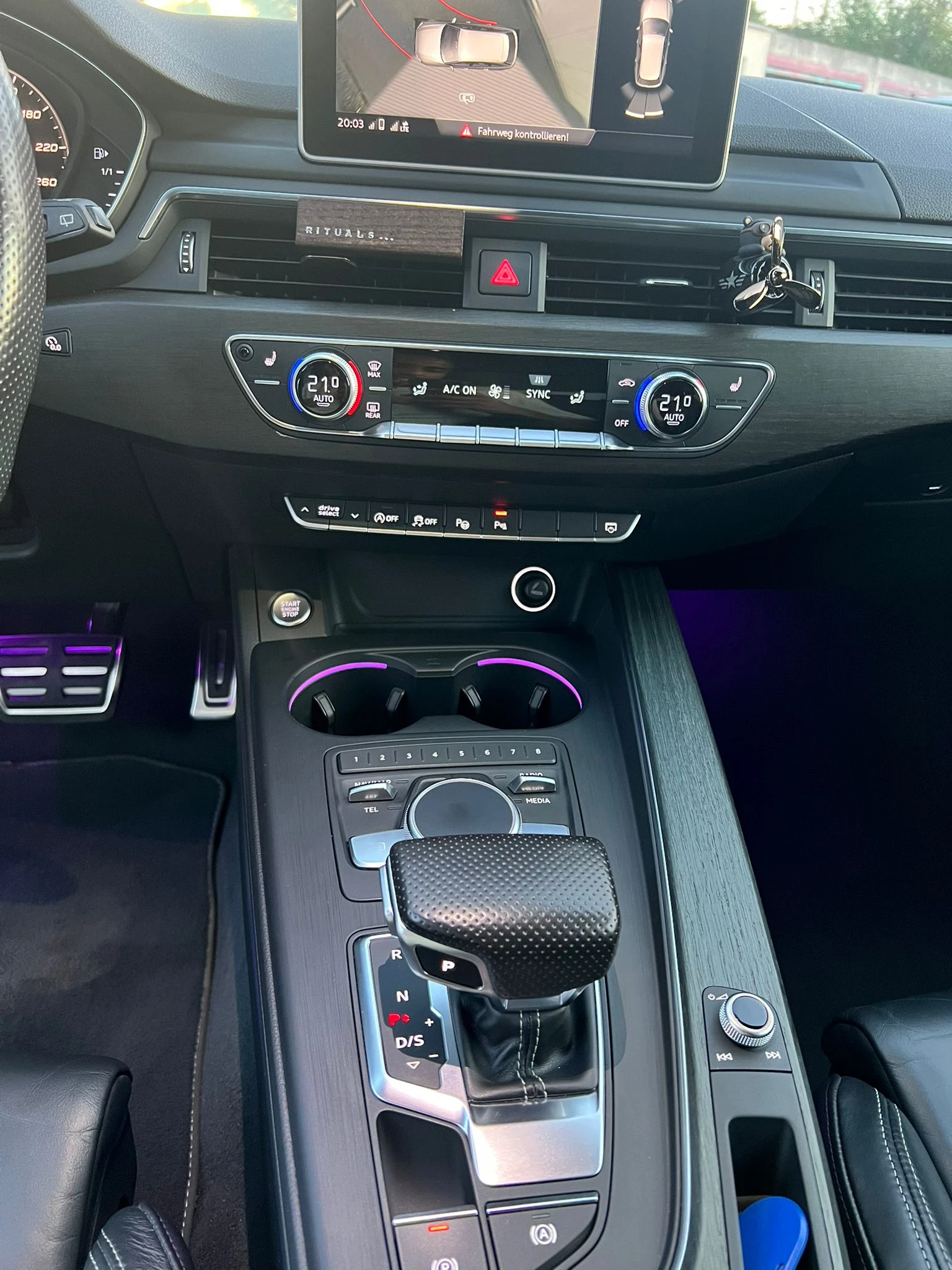 Audi A4, снимка 11 - Автомобили и джипове - 53827391