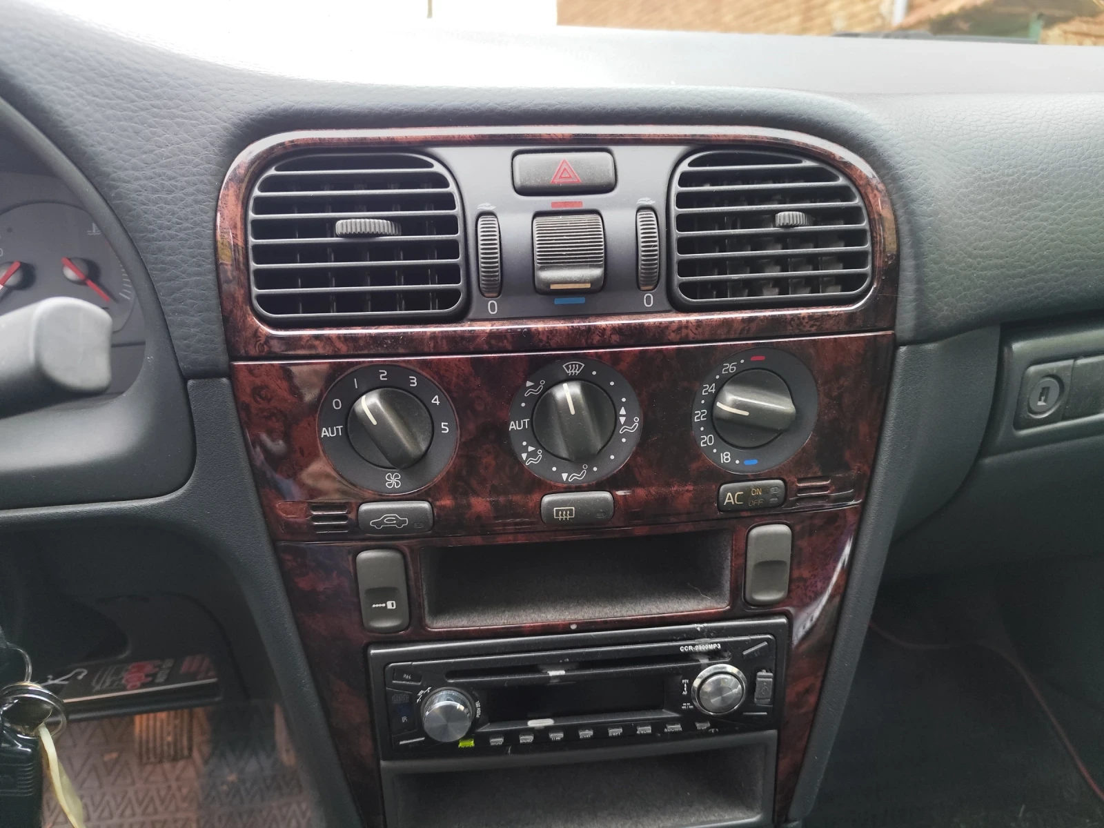 Volvo S40  - изображение 5