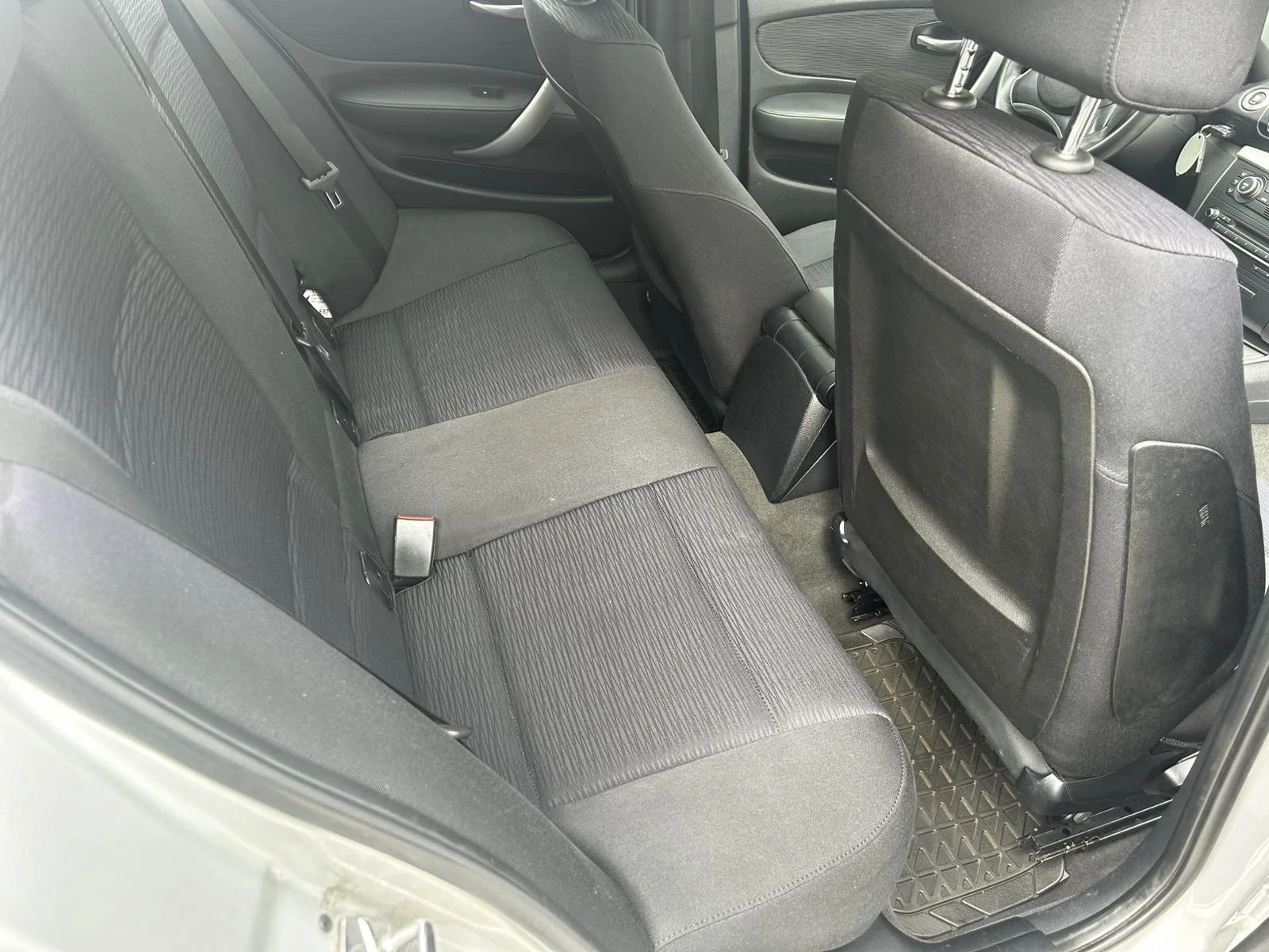 BMW 118 118D 143 �.� | Mobile.bg � ����������� 15