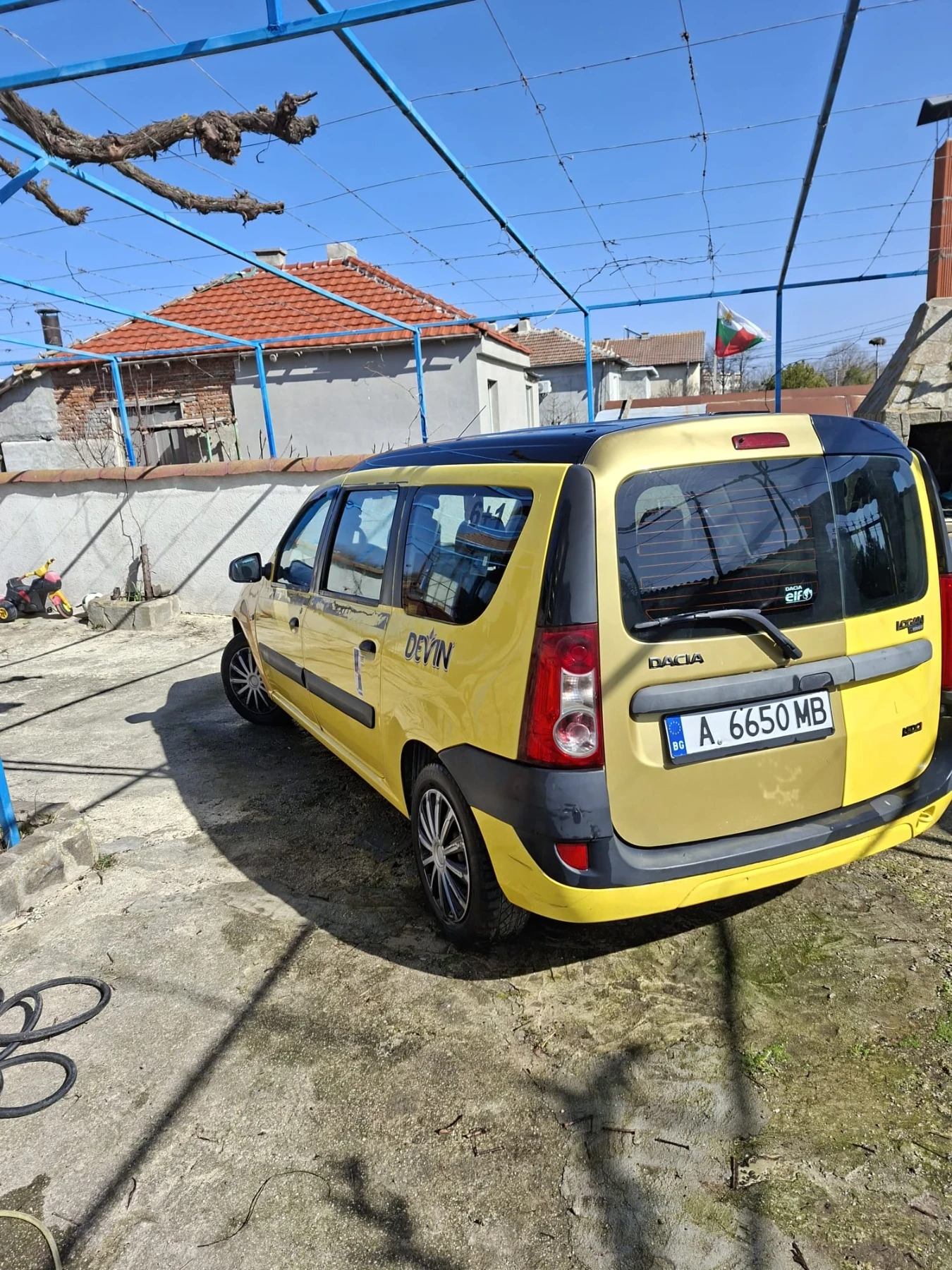 Dacia Logan, снимка 3 - Автомобили и джипове - 53845130