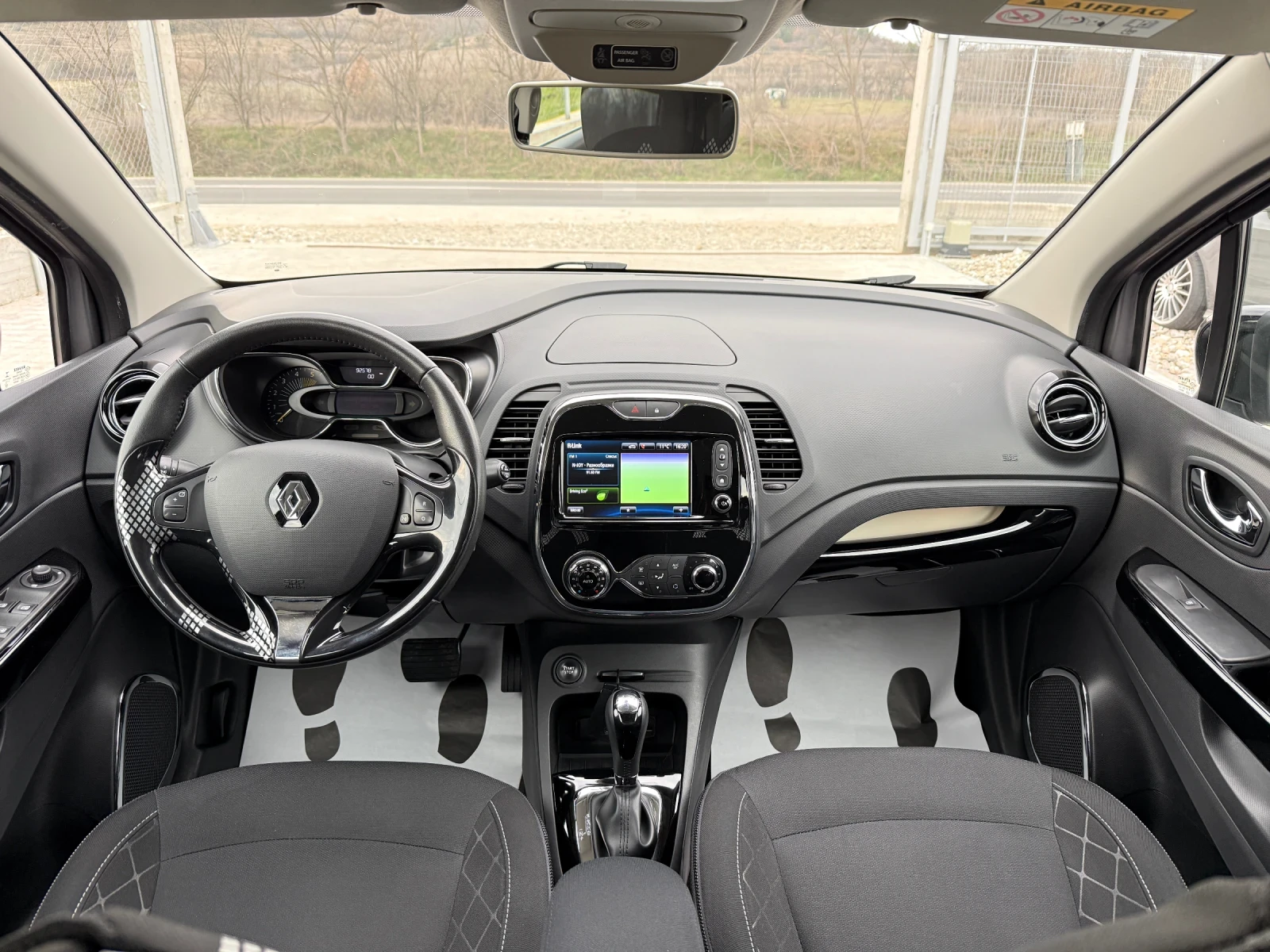 Renault Captur 1.5 DCI NAVI CAMERA AUTOMAT, снимка 15 - Автомобили и джипове - 53880711