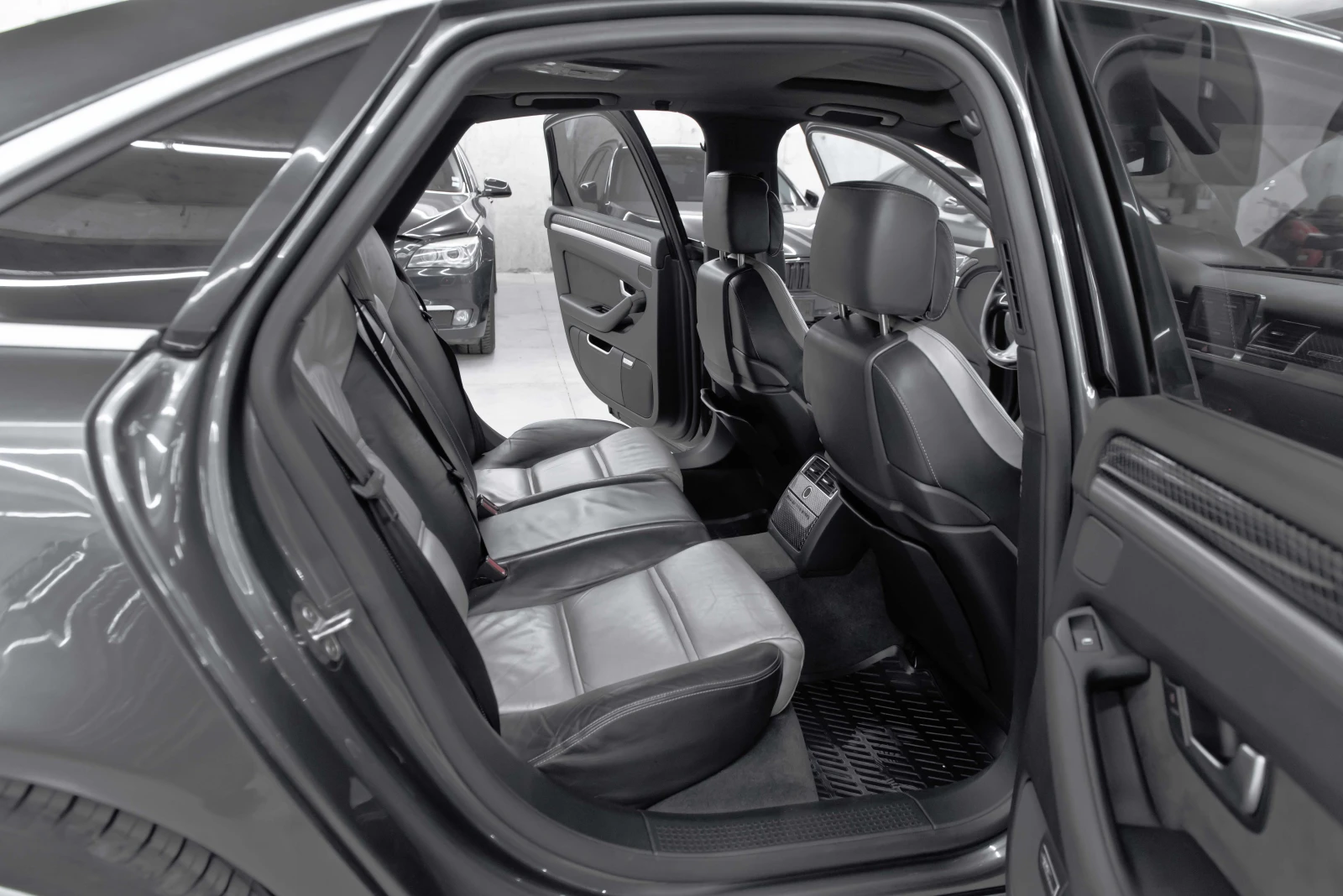 Audi A8 4.2tdi v8 ФЕЙСЛИФТ, снимка 13 - Автомобили и джипове - 53910776