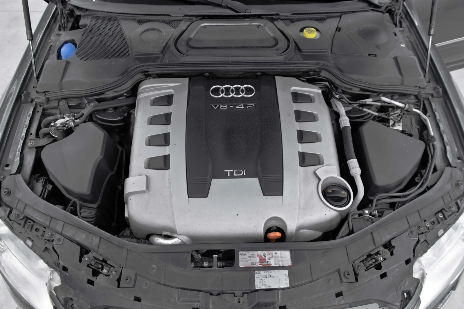 Audi A8 4.2tdi v8 ФЕЙСЛИФТ, снимка 17 - Автомобили и джипове - 53910776