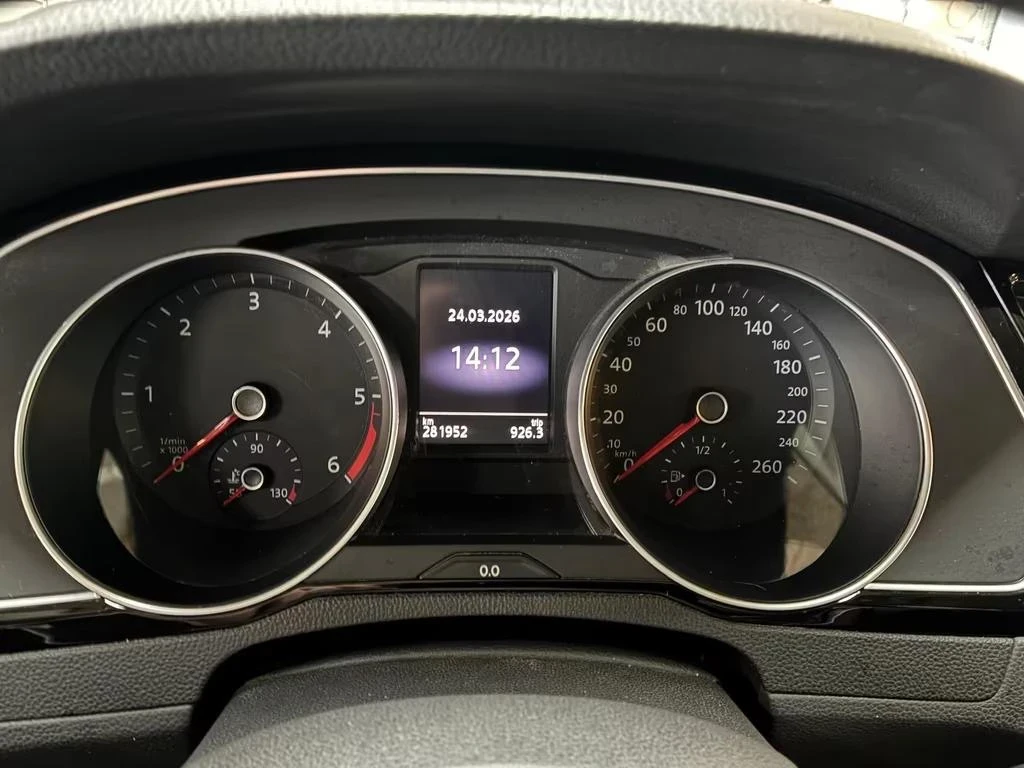 VW Passat 2.0 TDI DSG Variant, снимка 13 - Автомобили и джипове - 53969638