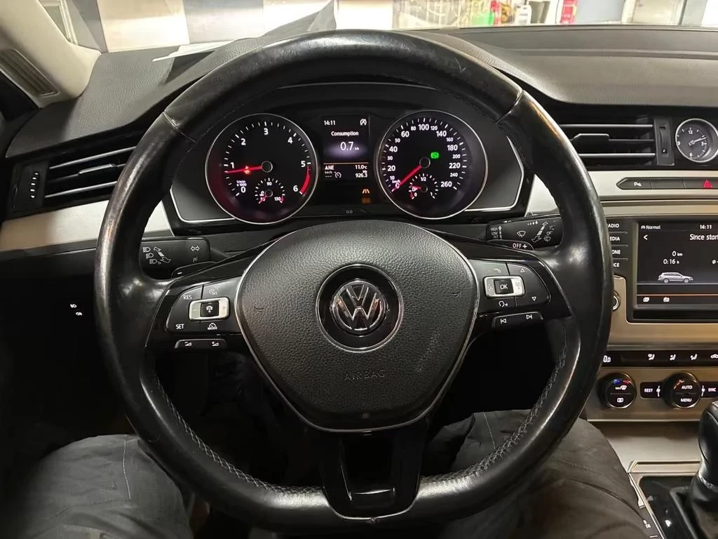 VW Passat 2.0 TDI DSG Variant, снимка 14 - Автомобили и джипове - 53969638