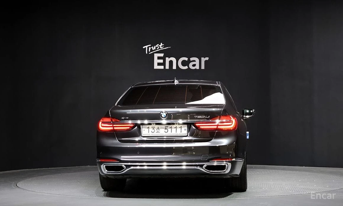 BMW 750 Li xDrive* BOWERS & WILKINS* HEAD-UP* 360 CAM* TV , снимка 4 - Автомобили и джипове - 54009089