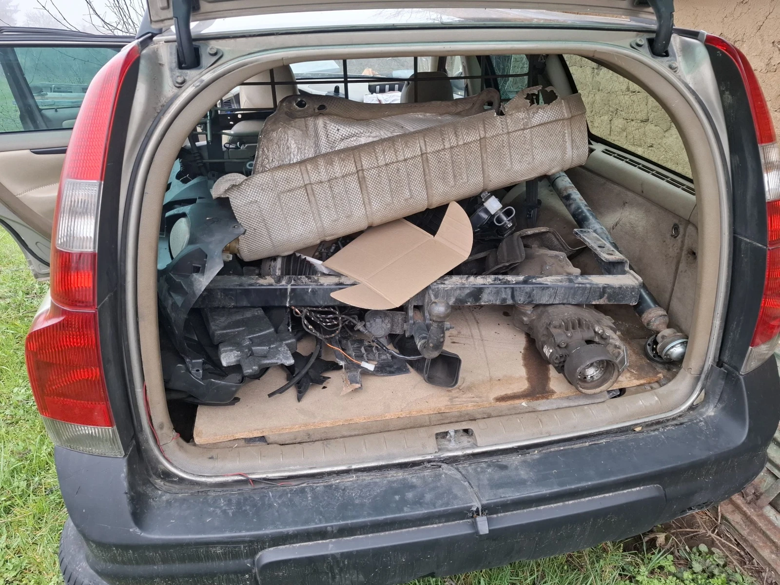 Volvo Xc70 2.4 d5 163 ks, снимка 5 - Автомобили и джипове - 54370167