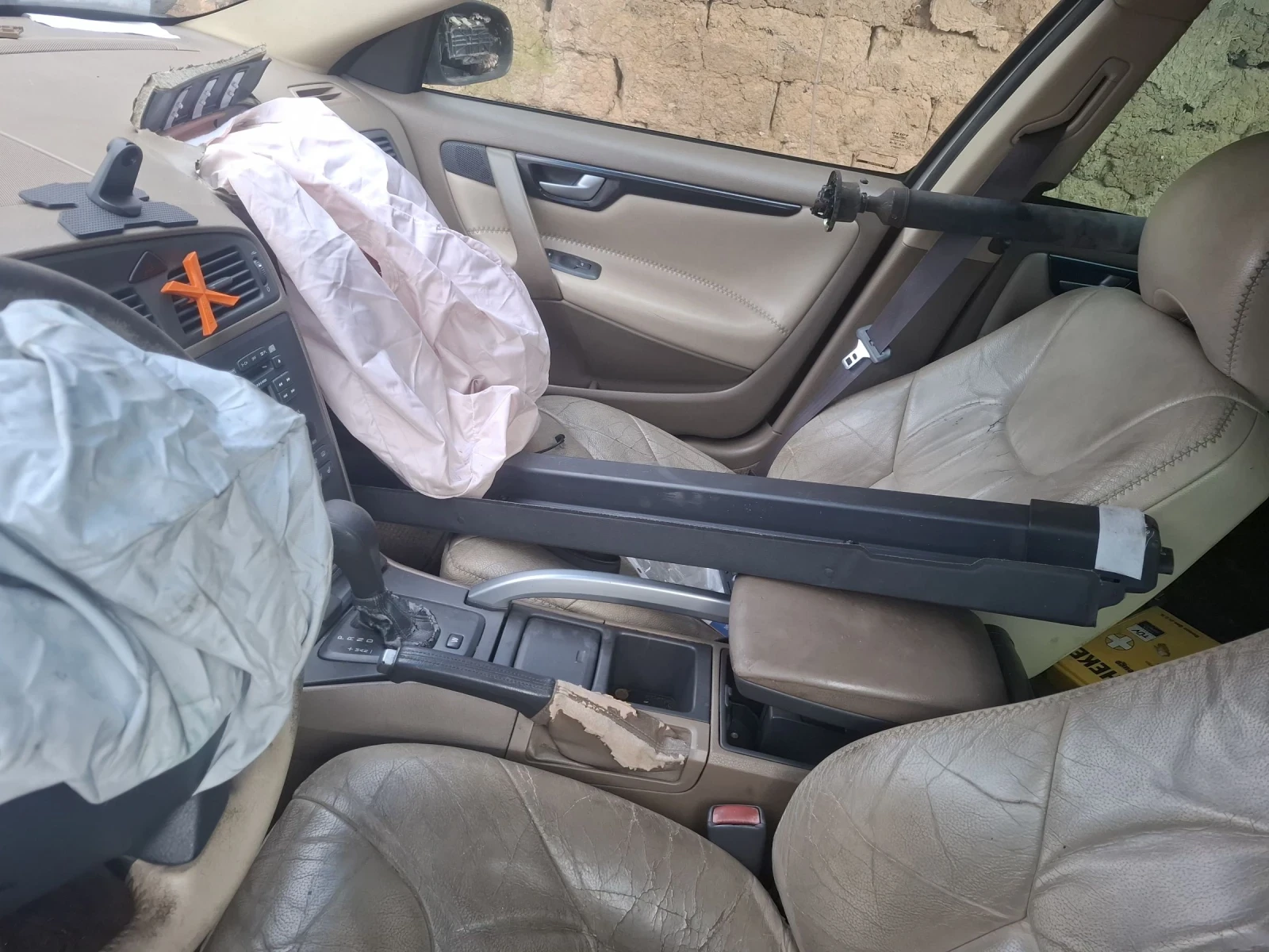 Volvo Xc70 2.4 d5 163 ks, снимка 2 - Автомобили и джипове - 54370167