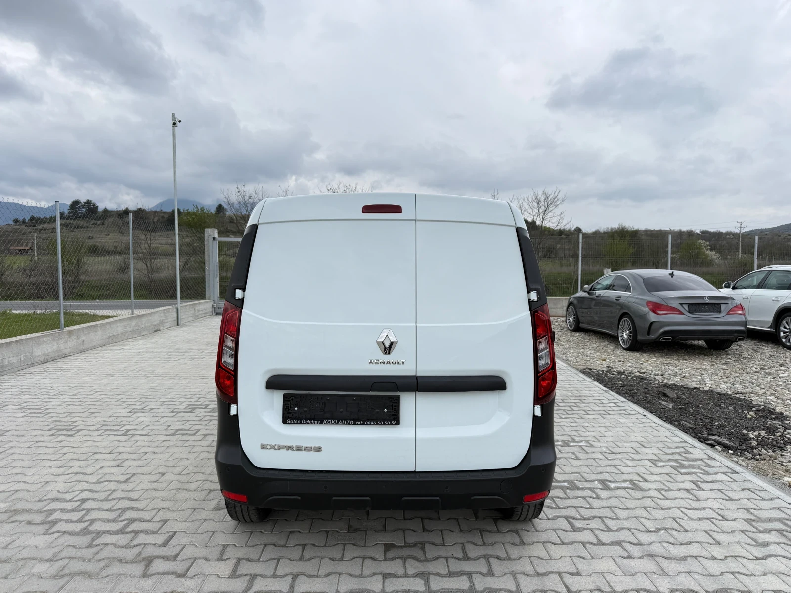 Renault Express 1.5DCI NAVI, снимка 5 - Автомобили и джипове - 54165765
