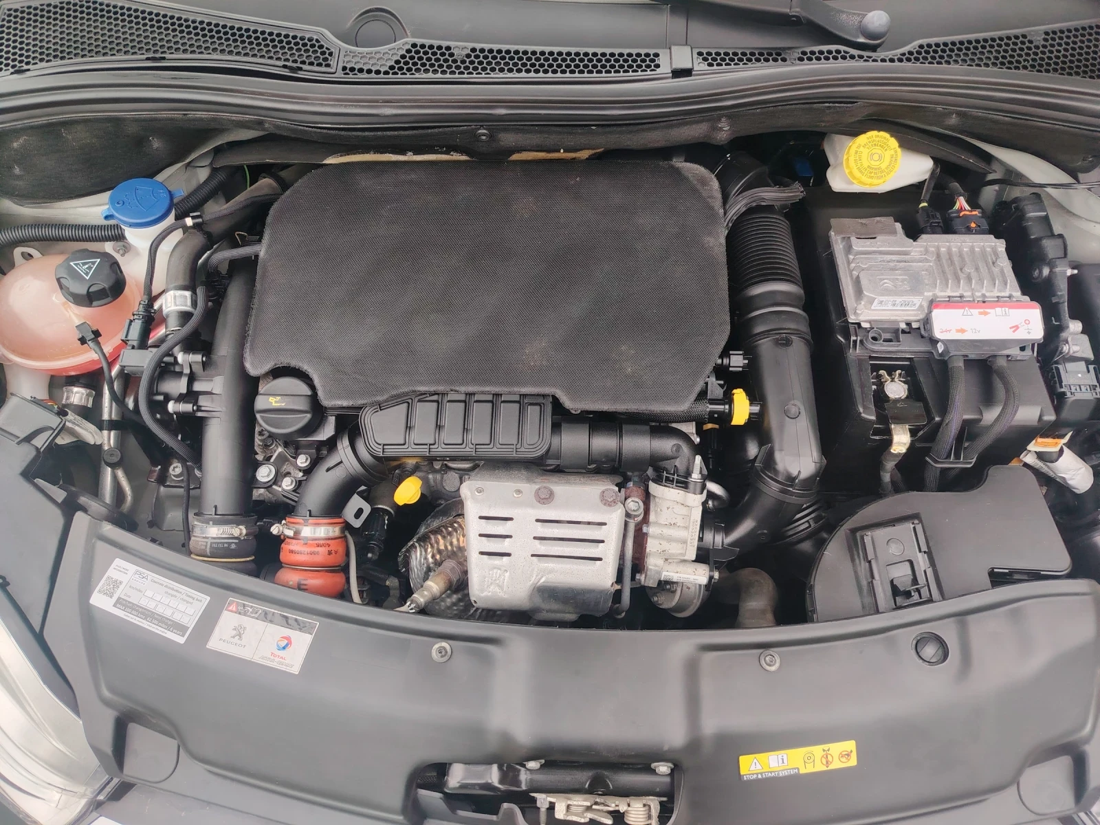 Peugeot 208 1.2 Turbo Silver Mat, снимка 16 - Автомобили и джипове - 54219842