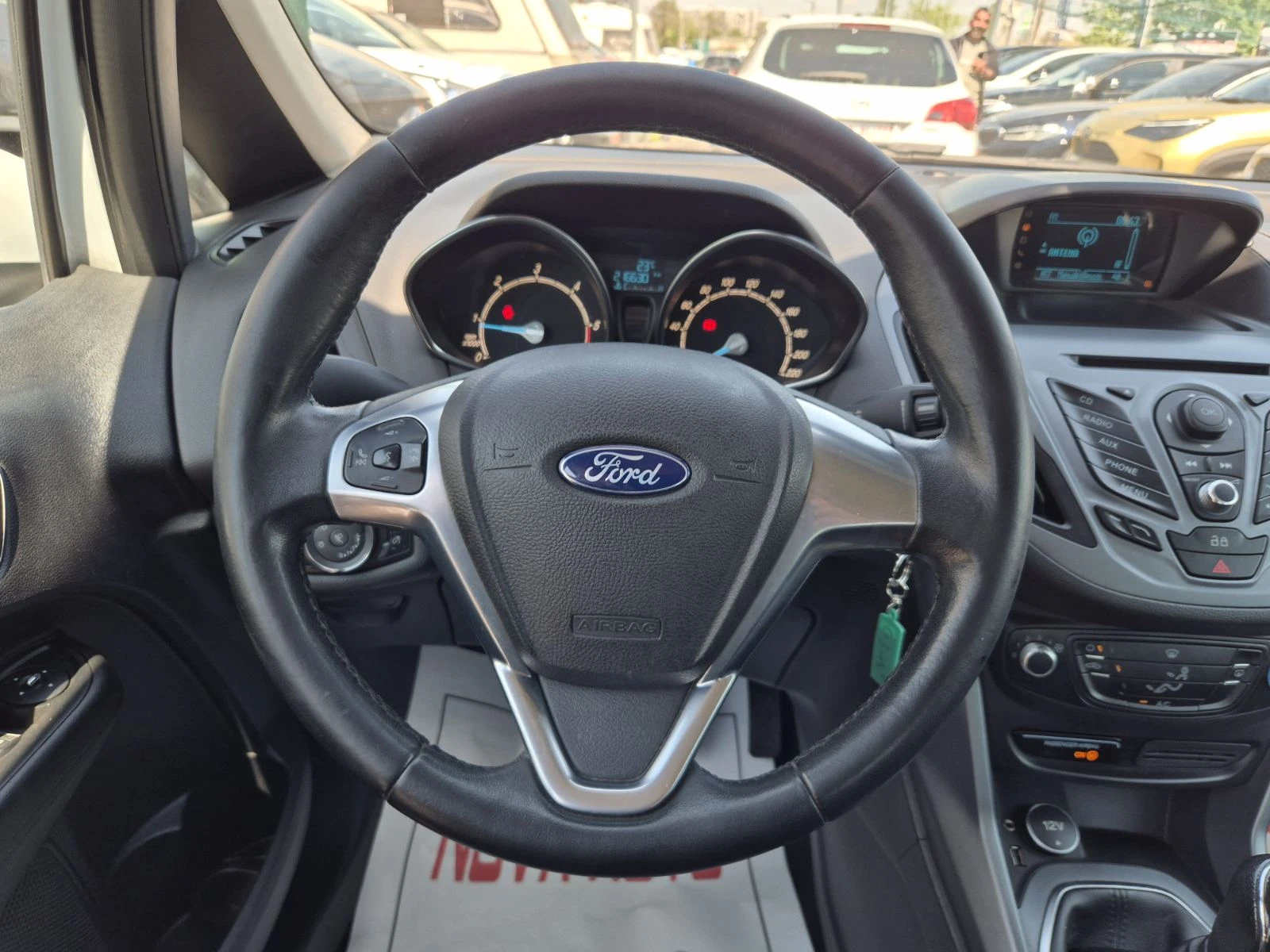 Ford B-Max 1.6TDI-95кс-, снимка 9 - Автомобили и джипове - 54433953