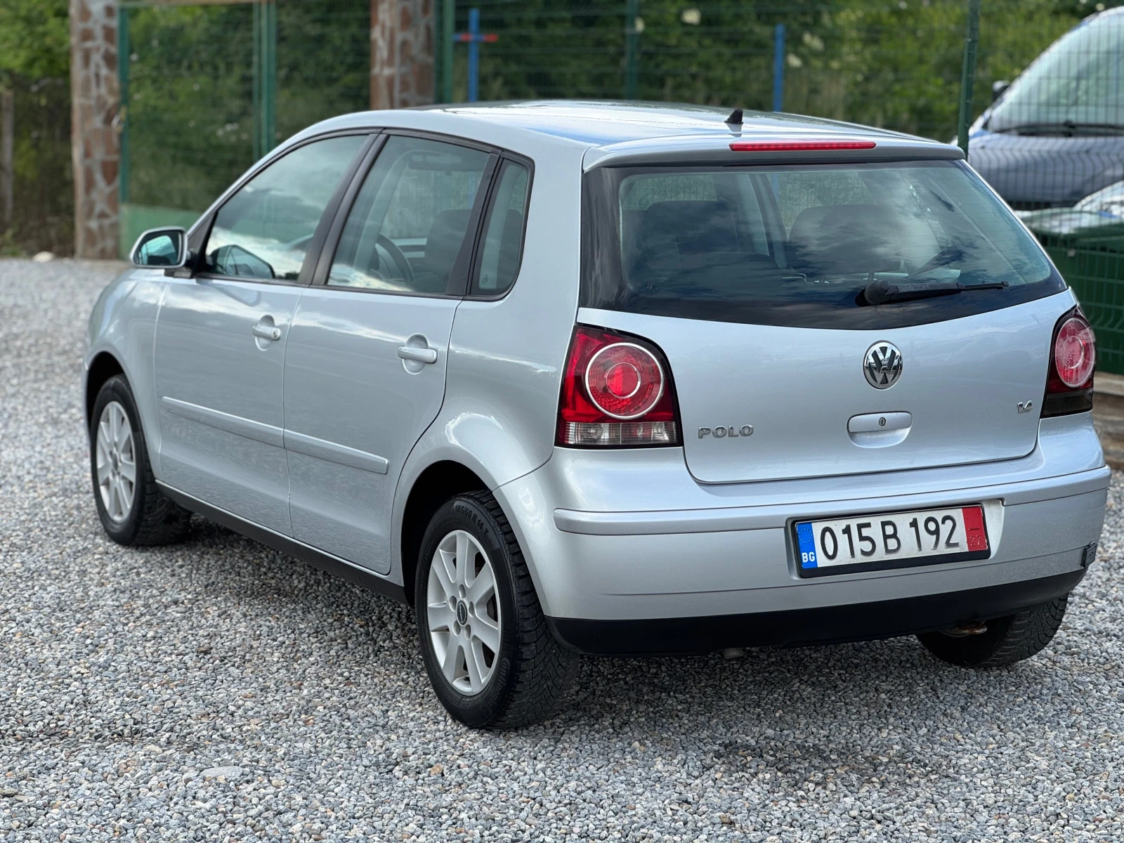 VW Polo 1.4i* Климатик* Газ-Бензин* FACELIFT* Топ, снимка 5 - Автомобили и джипове - 54703893