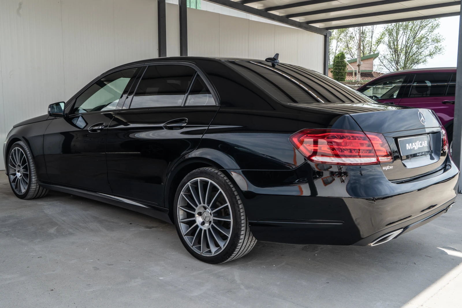 Mercedes-Benz E 220 D = SHADOW LINE = TOP = 2014 ГАРАНЦИЯ = ЛИЗИНГ, снимка 6 - Автомобили и джипове - 54775954