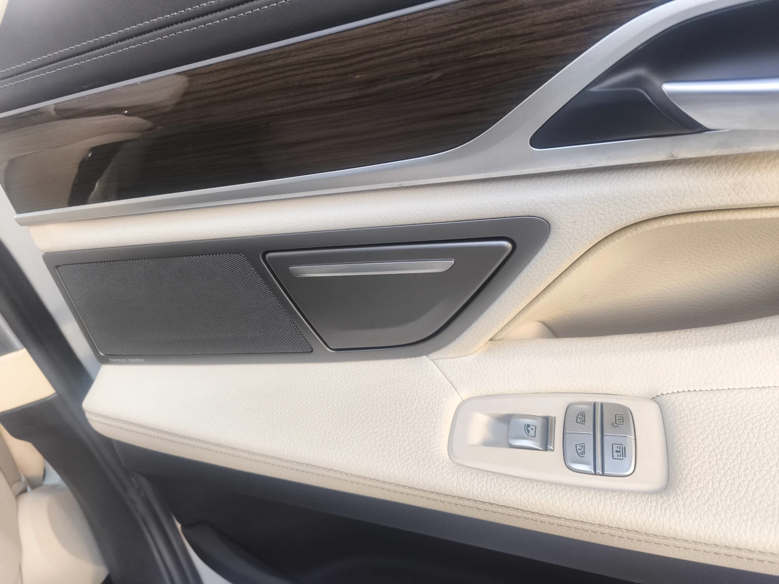 BMW 740 Б58, снимка 8 - Автомобили и джипове - 54798084