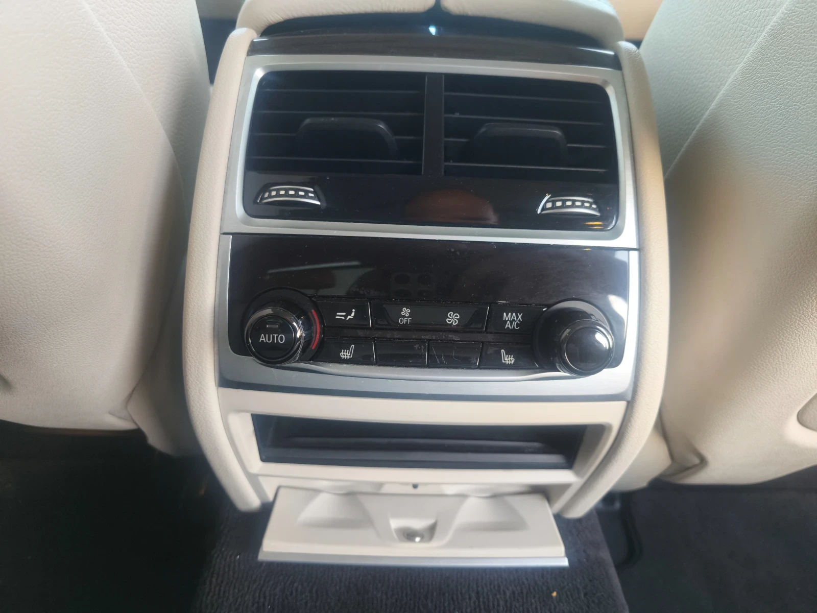 BMW 740 Б58, снимка 10 - Автомобили и джипове - 54798084