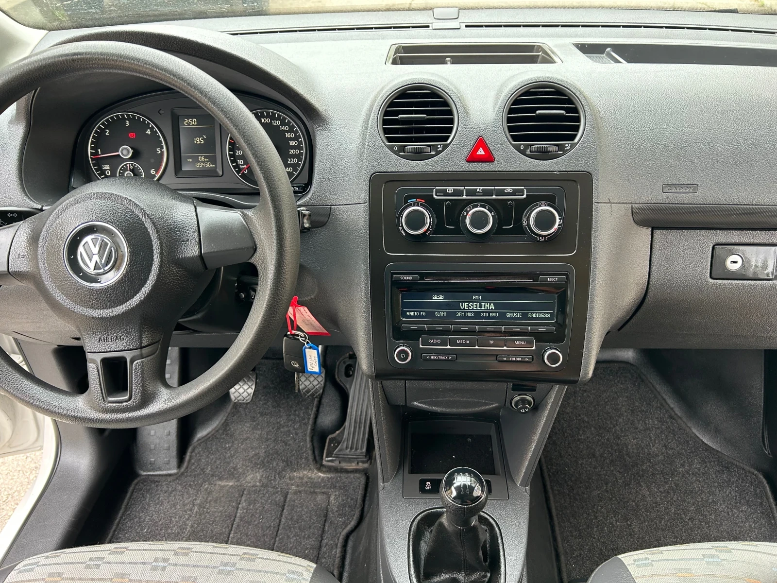 VW Caddy 1.6TDI КЛИМАТИК ЕВРО 5, снимка 10 - Автомобили и джипове - 54886300