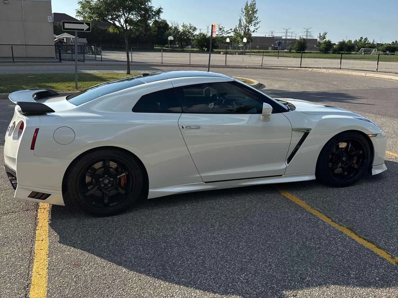 Nissan Gt-r * 2dr Cpe Track Edition* АВТОКРЕДИТ* , снимка 3 - Автомобили и джипове - 55220728
