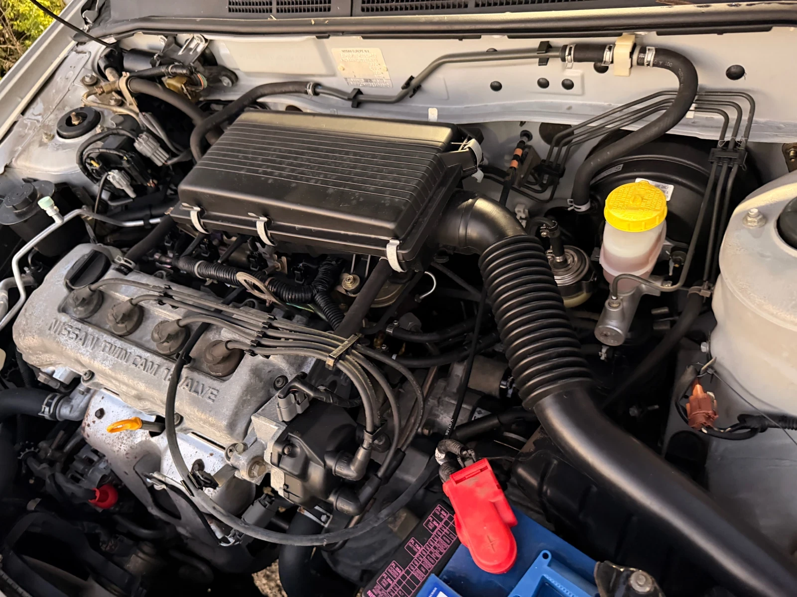 Nissan Almera 1.6 КЛИМАТИК, снимка 8 - Автомобили и джипове - 55621366
