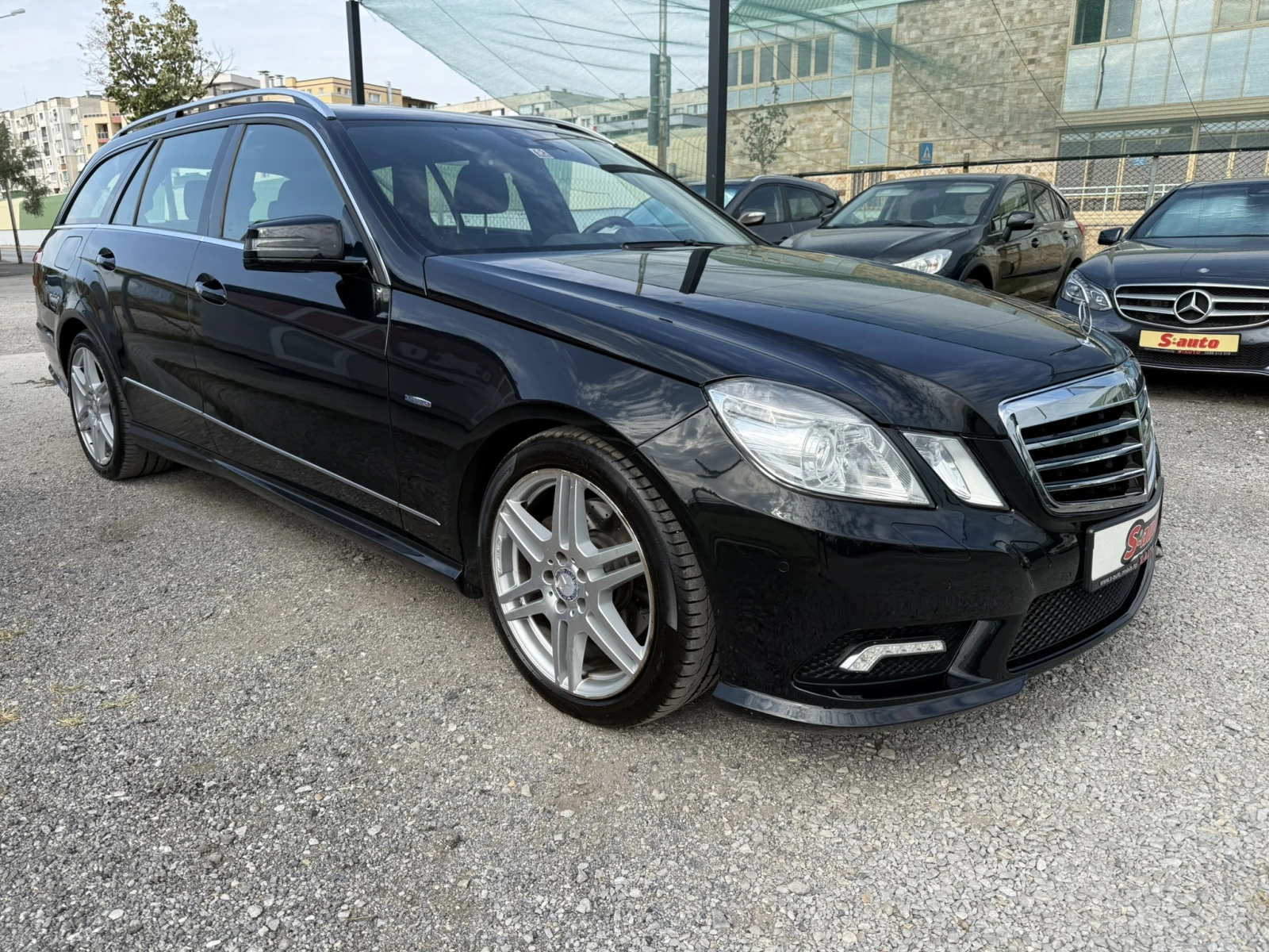 Mercedes-Benz E 350 V6* AMG LINE* ОБДУХВАНЕ* ПОДГРЕВ* ПАМЕТ* КАМЕРА, снимка 3 - Автомобили и джипове - 56042117