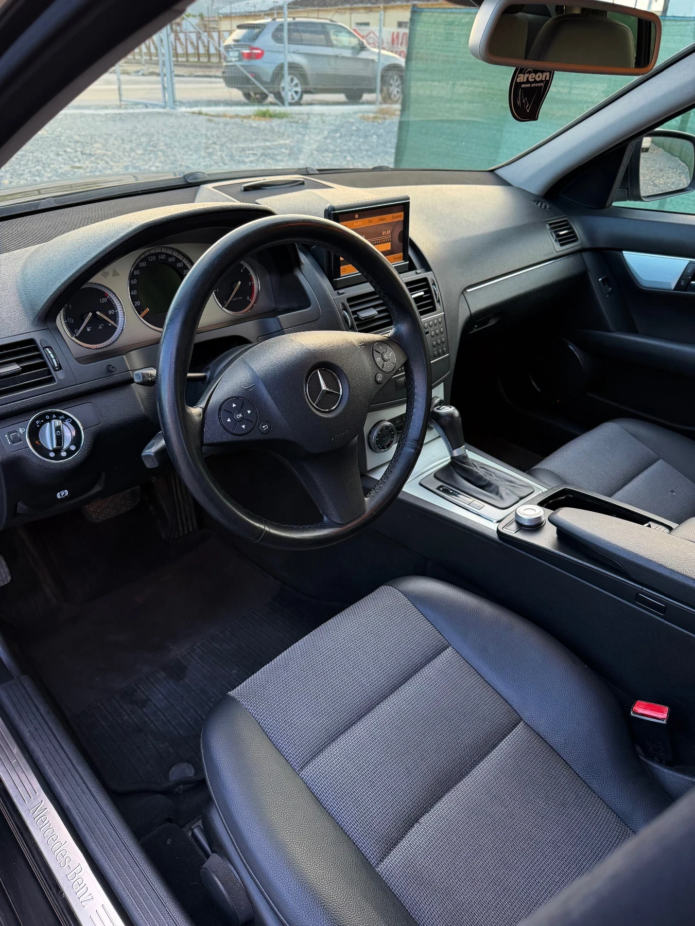 Mercedes-Benz C 320 CDI, снимка 9 - Автомобили и джипове - 56168510