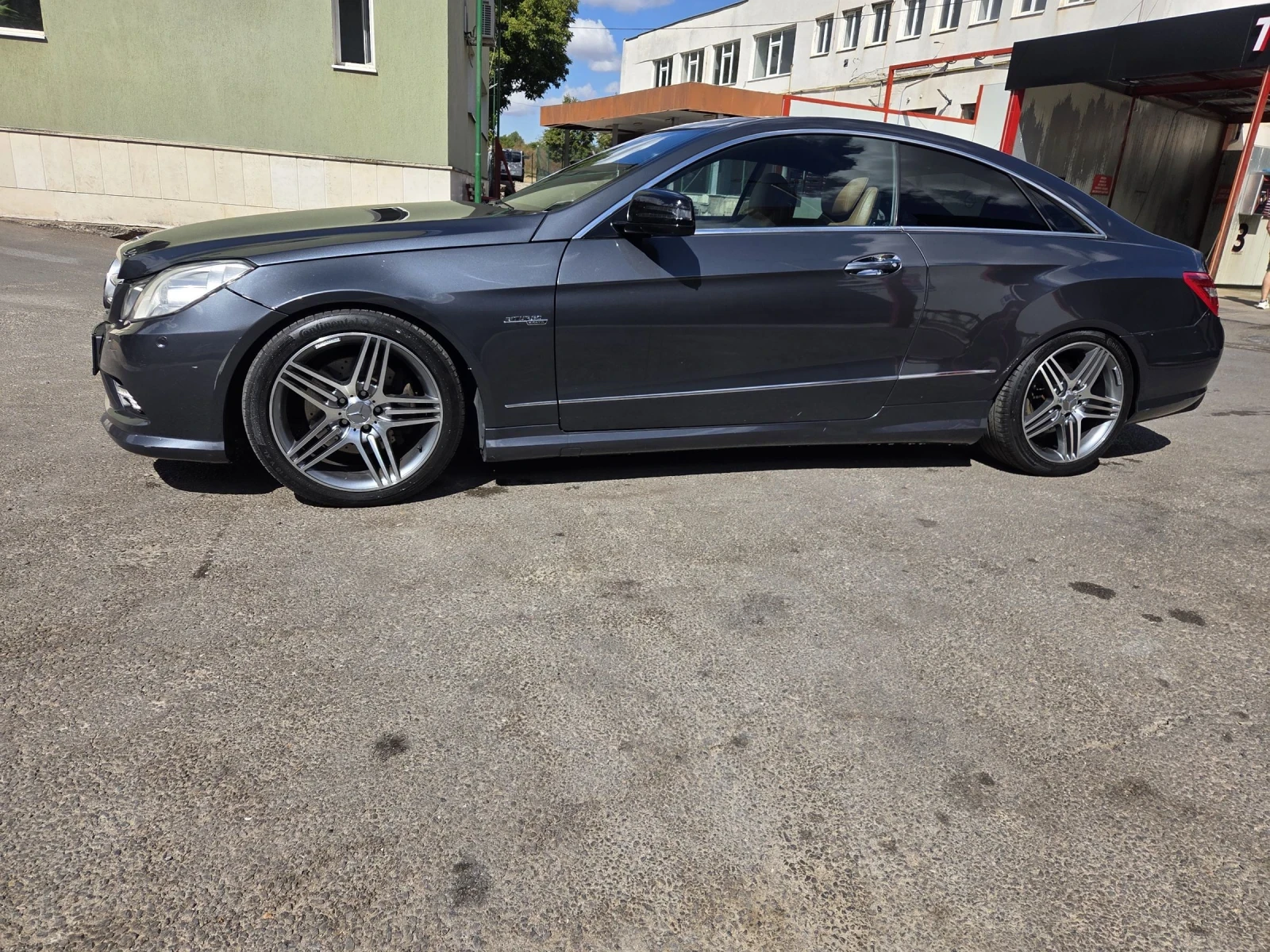Mercedes-Benz E 350 Full AMG Packet!!!, снимка 3 - Автомобили и джипове - 56194885