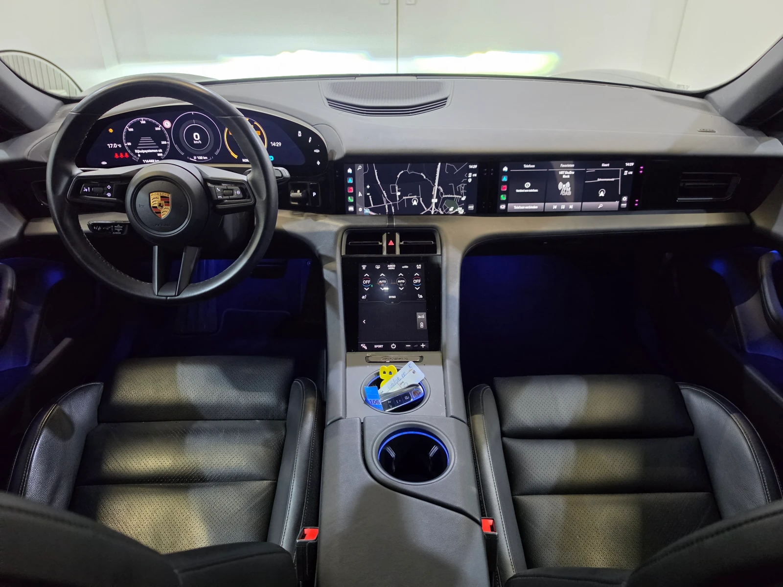 Porsche Taycan LED Navi-Pro Sport-Leather KeylessGo Camera 91%SoH, снимка 9 - Автомобили и джипове - 56322811